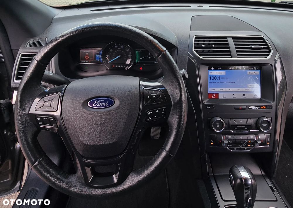 Ford Explorer - 24
