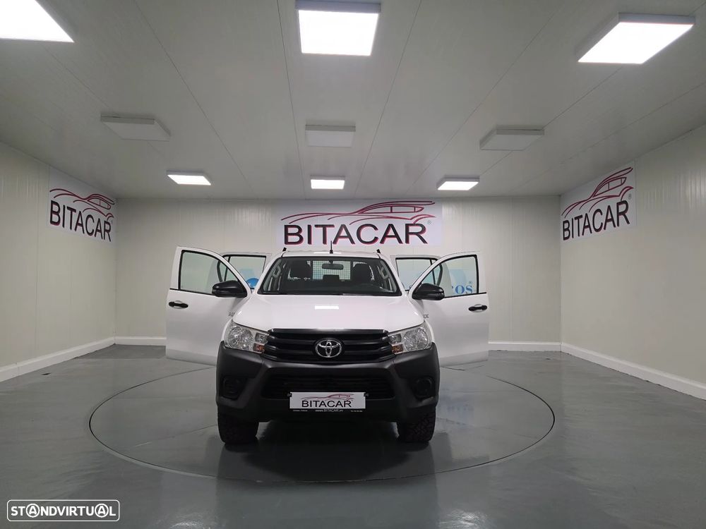 Toyota HILUX 2.4 D-4D 4WD CD CH - 11