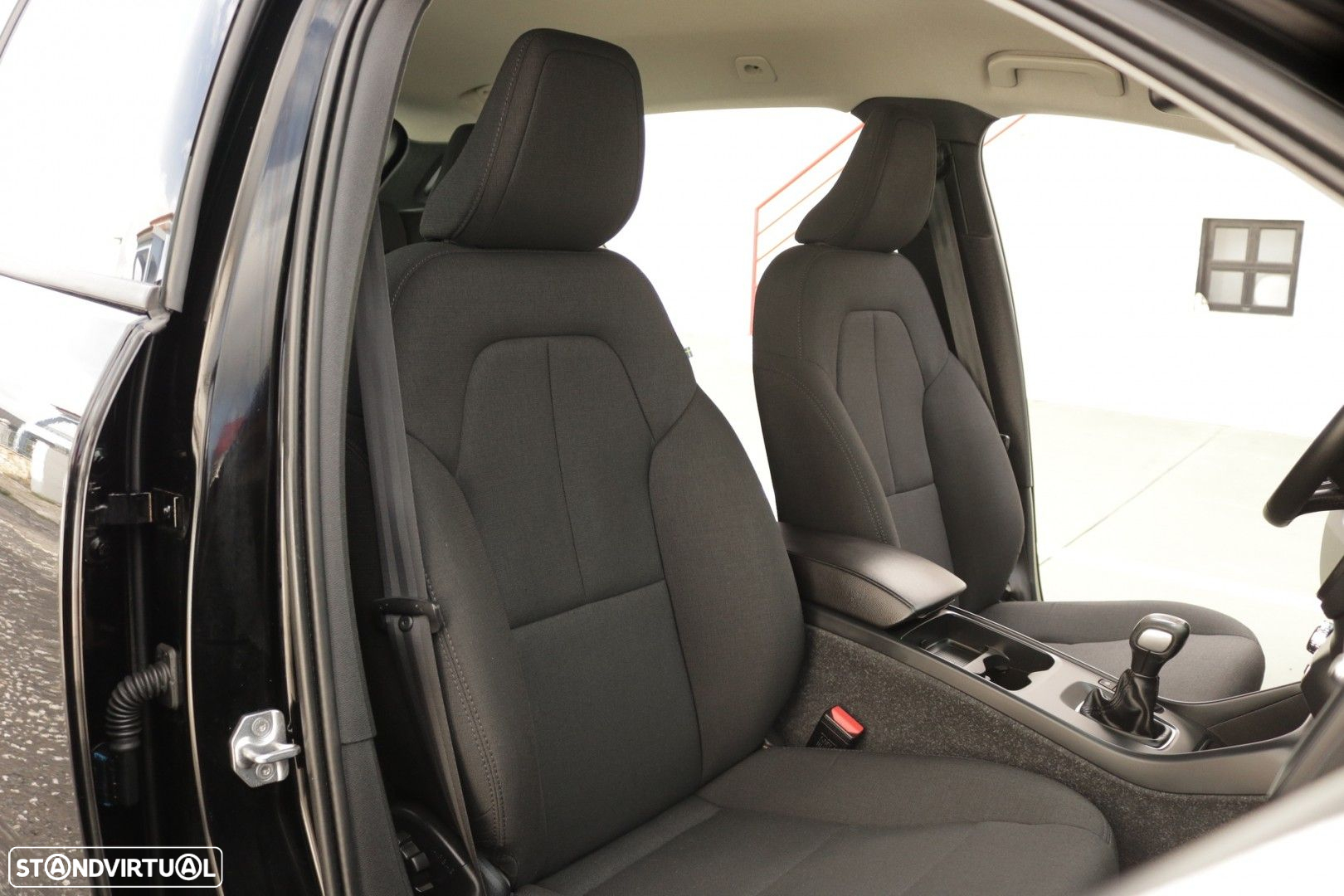 Volvo XC 40 1.5 T2 Momentum Core - 23