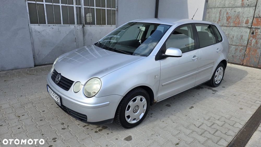 Volkswagen Polo 1.4 16V Comfortline - 1