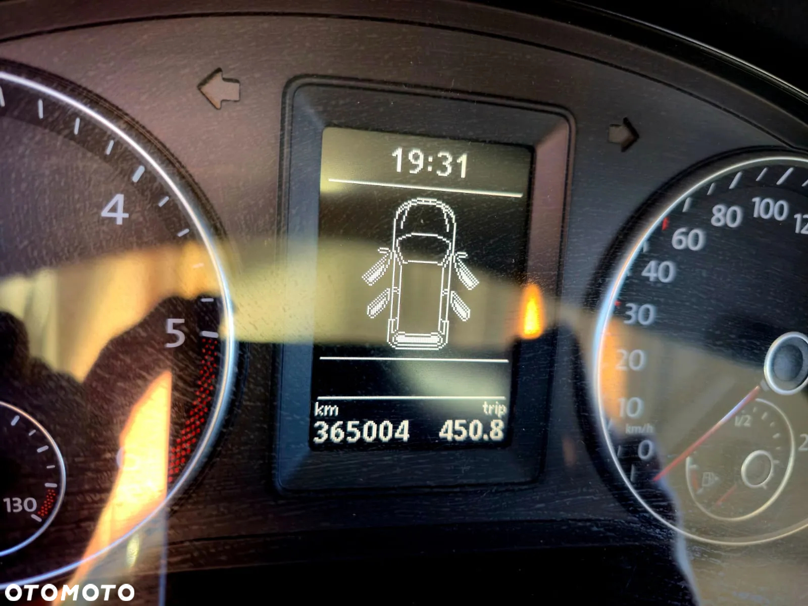 Volkswagen Touran 1.6 TDI DPF BlueMot Comfortline - 2