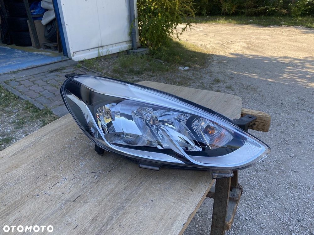 LAMPA PRZEDNIA PRAWA FORD FIESTA MK8 H1BB-13W029-AE - 1