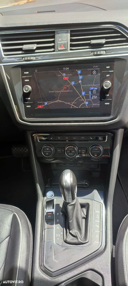 Volkswagen Tiguan - 10