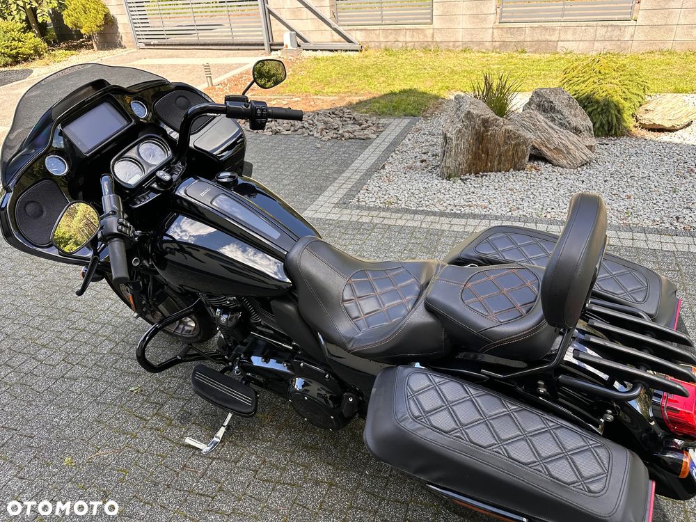 Harley-Davidson Touring Road Glide - 12