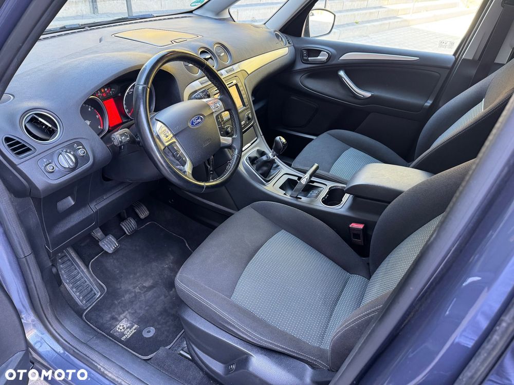 Ford Galaxy 2.0 TDCi Ambiente - 27