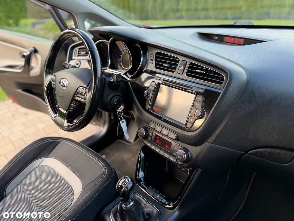 Kia Ceed 1.6 CRDi 128 ISG Platinum Edition - 9