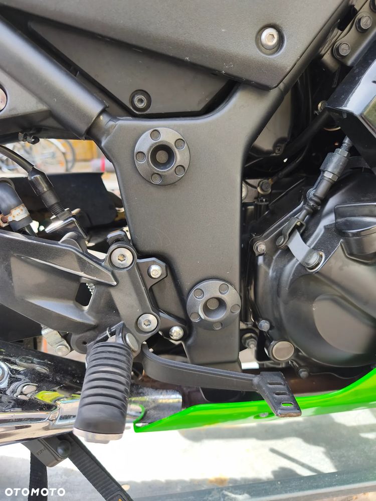 Kawasaki Ninja 250R - 2