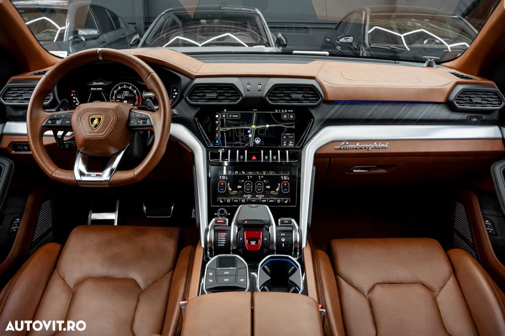 Lamborghini URUS Standard - 9