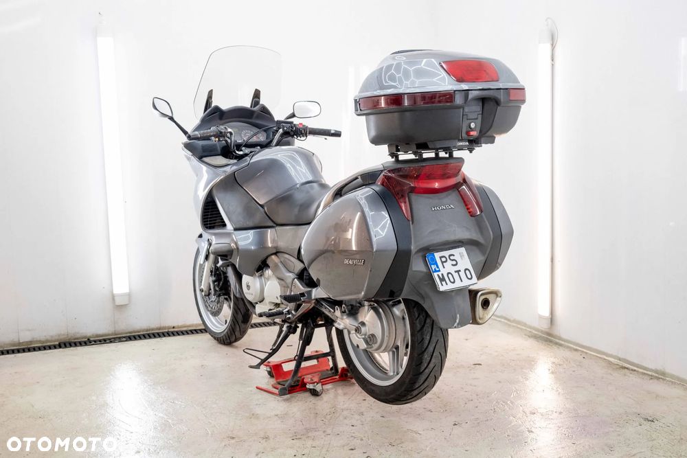 Honda Deauville - 8