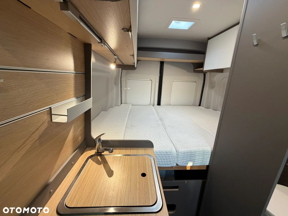 Ford LMC INNOVAN C 590 - 8