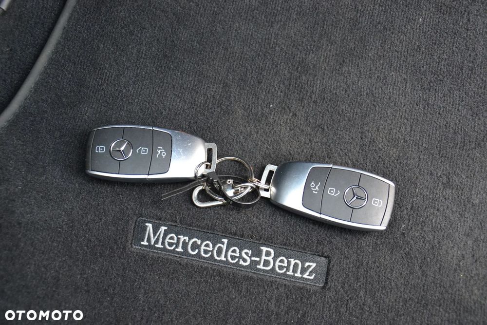 Mercedes-Benz Klasa C - 32