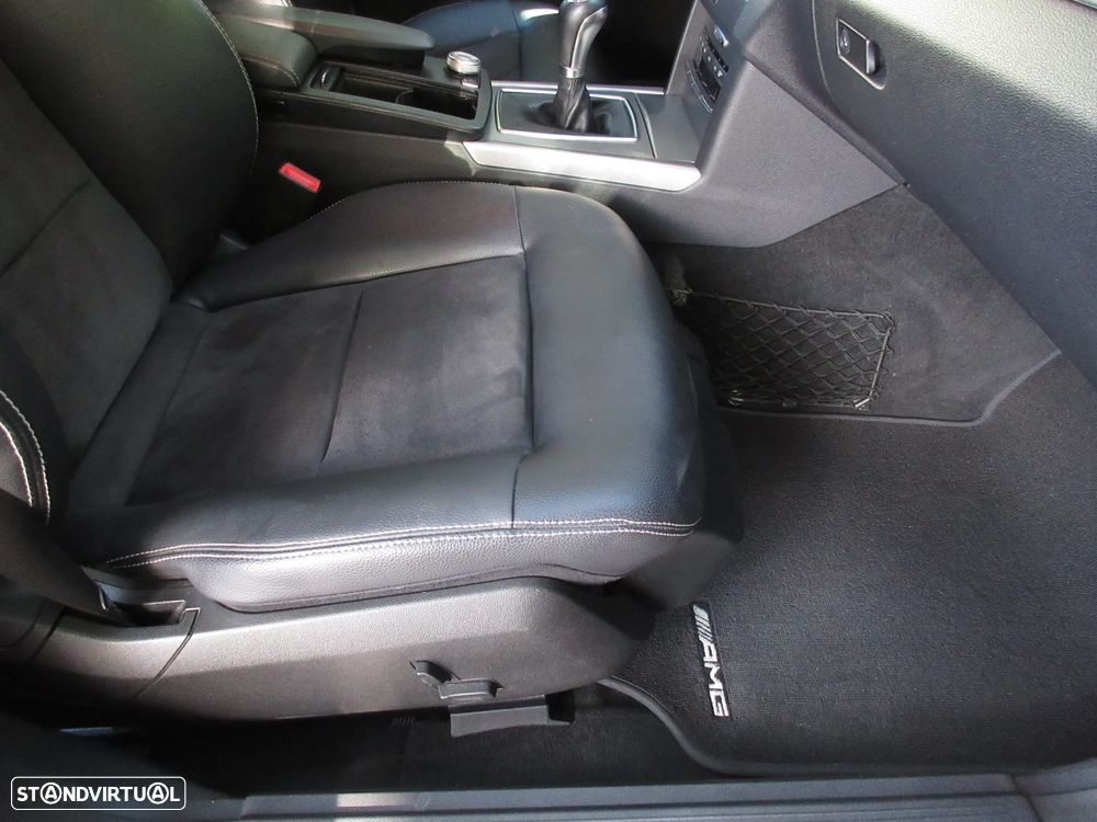 Mercedes-Benz E 250 - 25