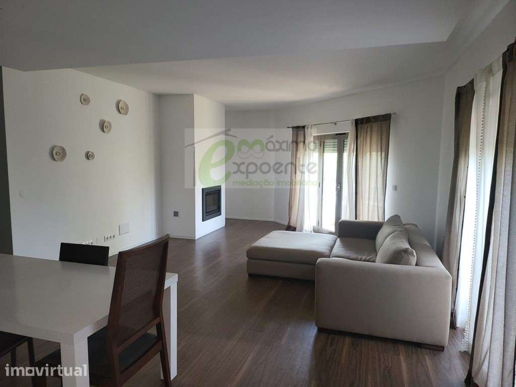 Apartamento T4 Mobilado - Condomínio Beira Rio Torres Novas - Grande imagem: 3/17