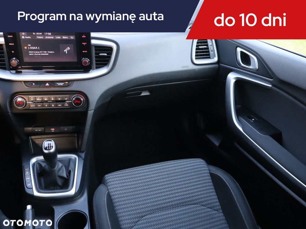 Kia Ceed - 10