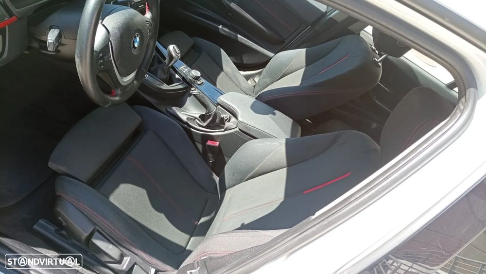 BMW 320 d Touring Line Sport - 11