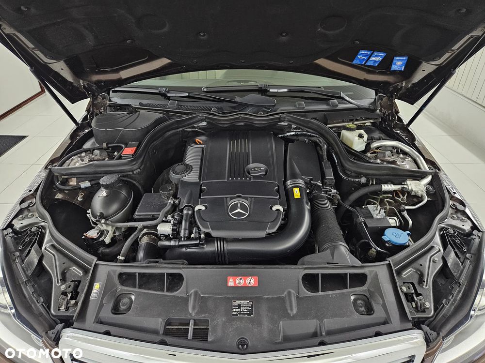 Mercedes-Benz Klasa C - 32
