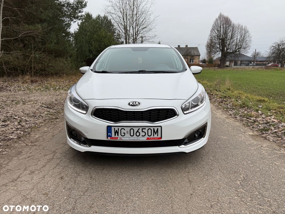 Kia Ceed - 1