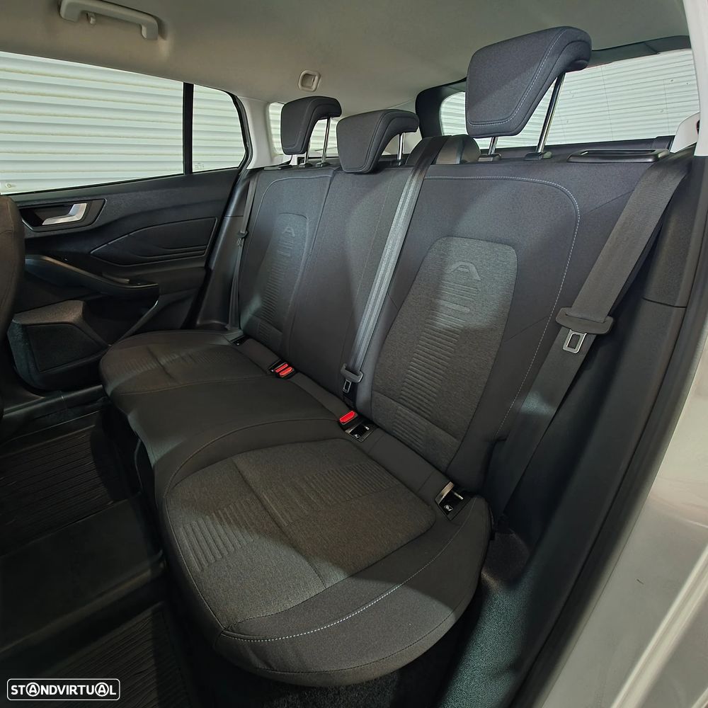 Ford Focus SW 1.5 TDCi EcoBlue Active - 15