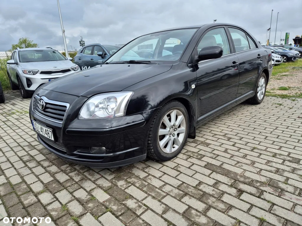 Toyota Avensis 1.8 VVT-i Sol - 2