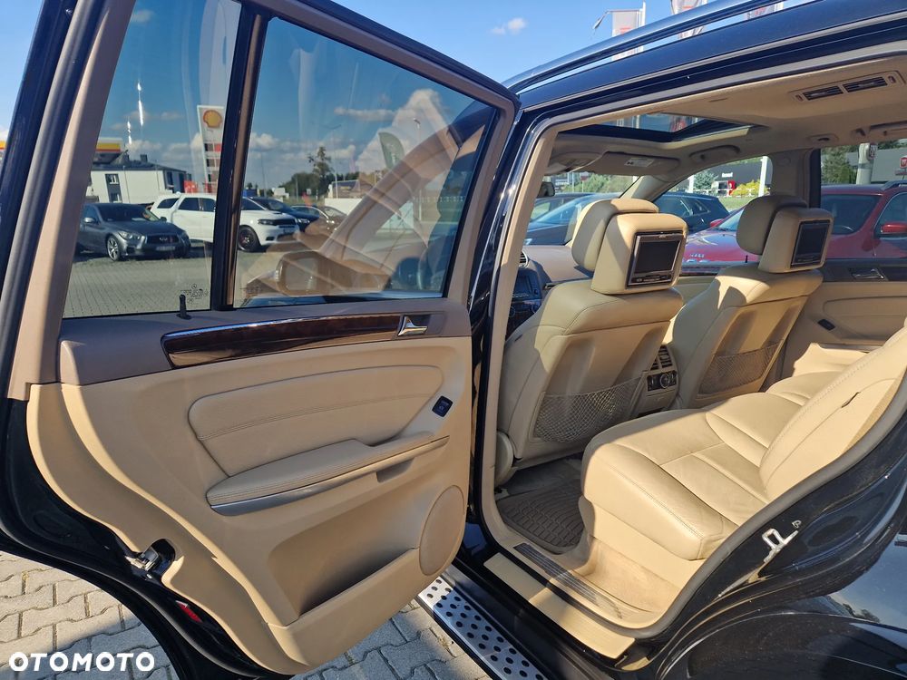 Mercedes-Benz GL 500 - 24