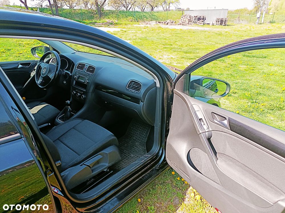 Volkswagen Golf - 17