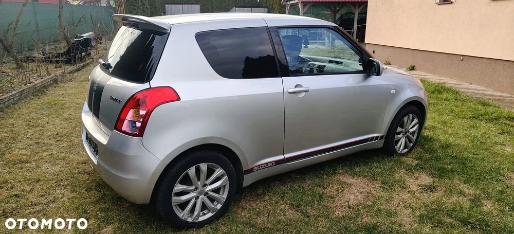 Suzuki Swift 1.3 Sunlight Edition - 11