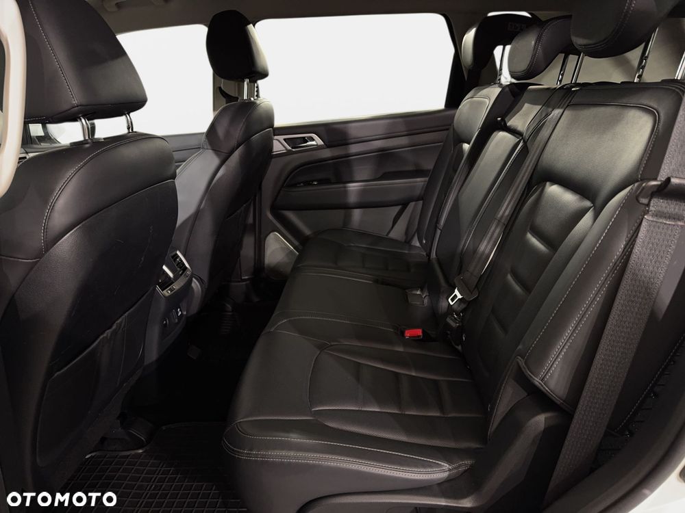 SsangYong/KGM Rexton - 13