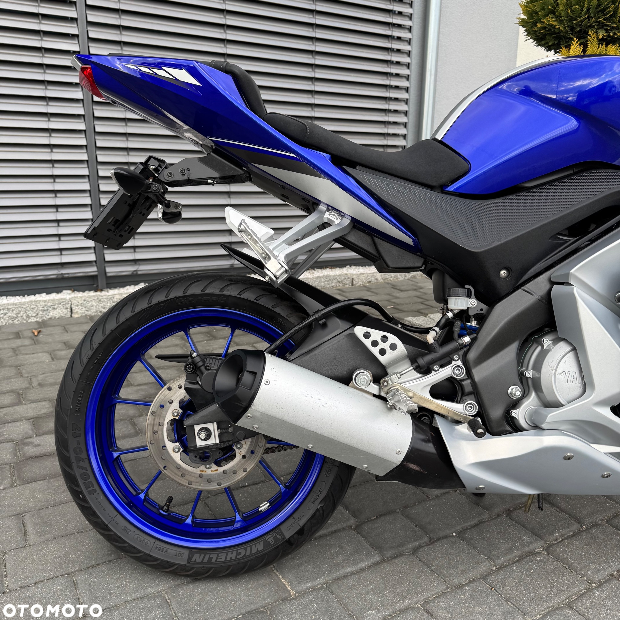 Yamaha YZF - 9