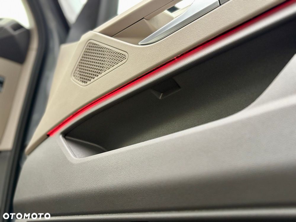 Volkswagen Multivan 2.0 TDI L2 Edition DSG - 11