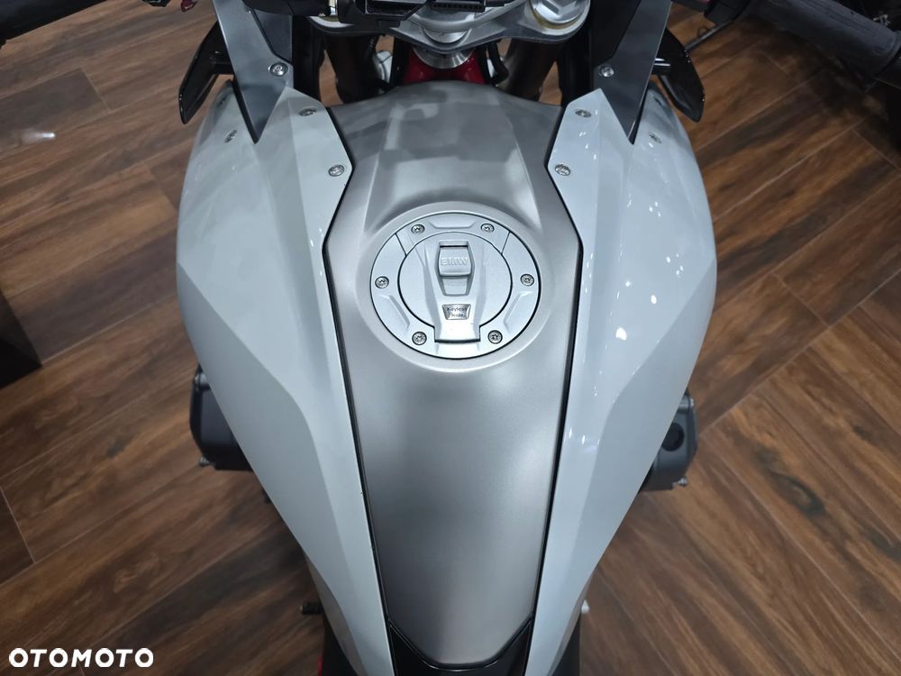 BMW R - 24