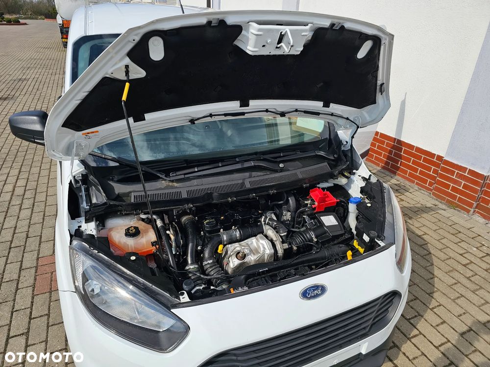 Ford Courier - 13