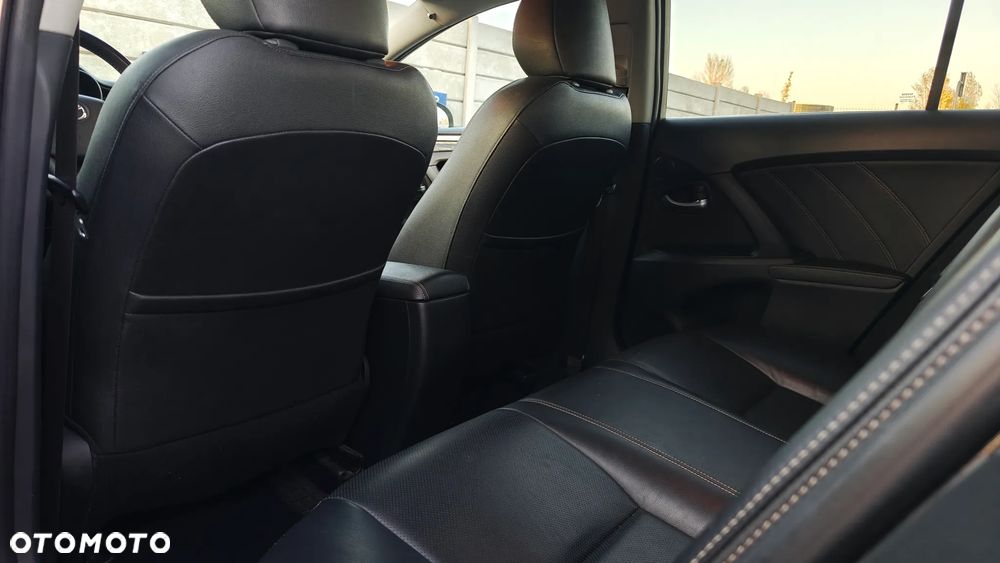 Toyota Avensis 2.0 D-4D Prestige - 28