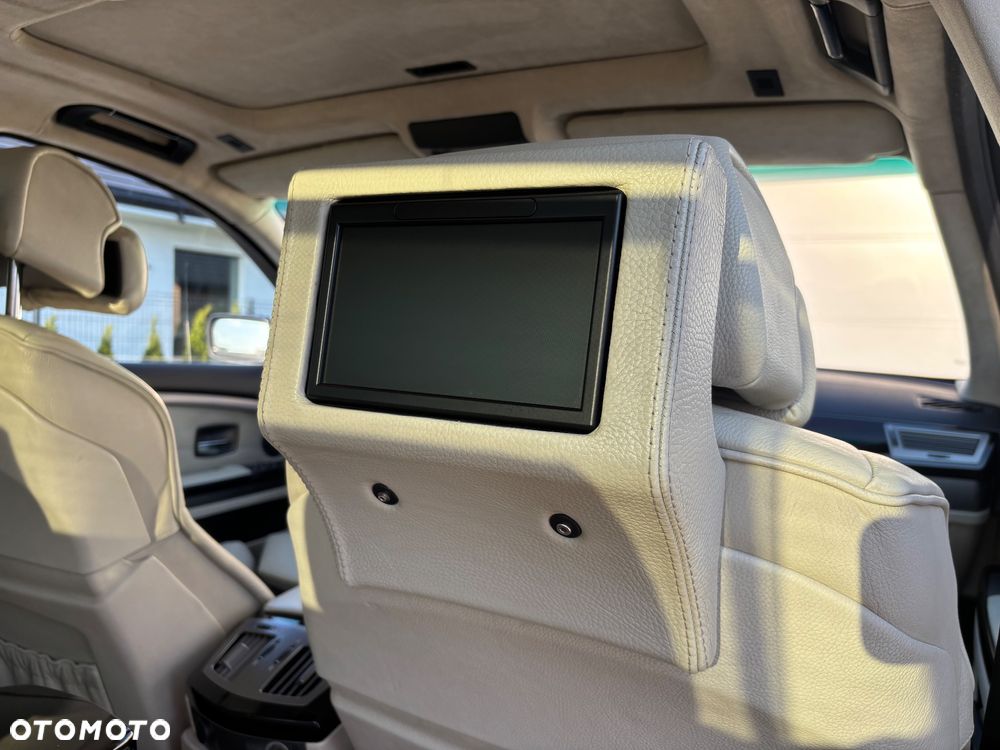 BMW Seria 7 745d - 20