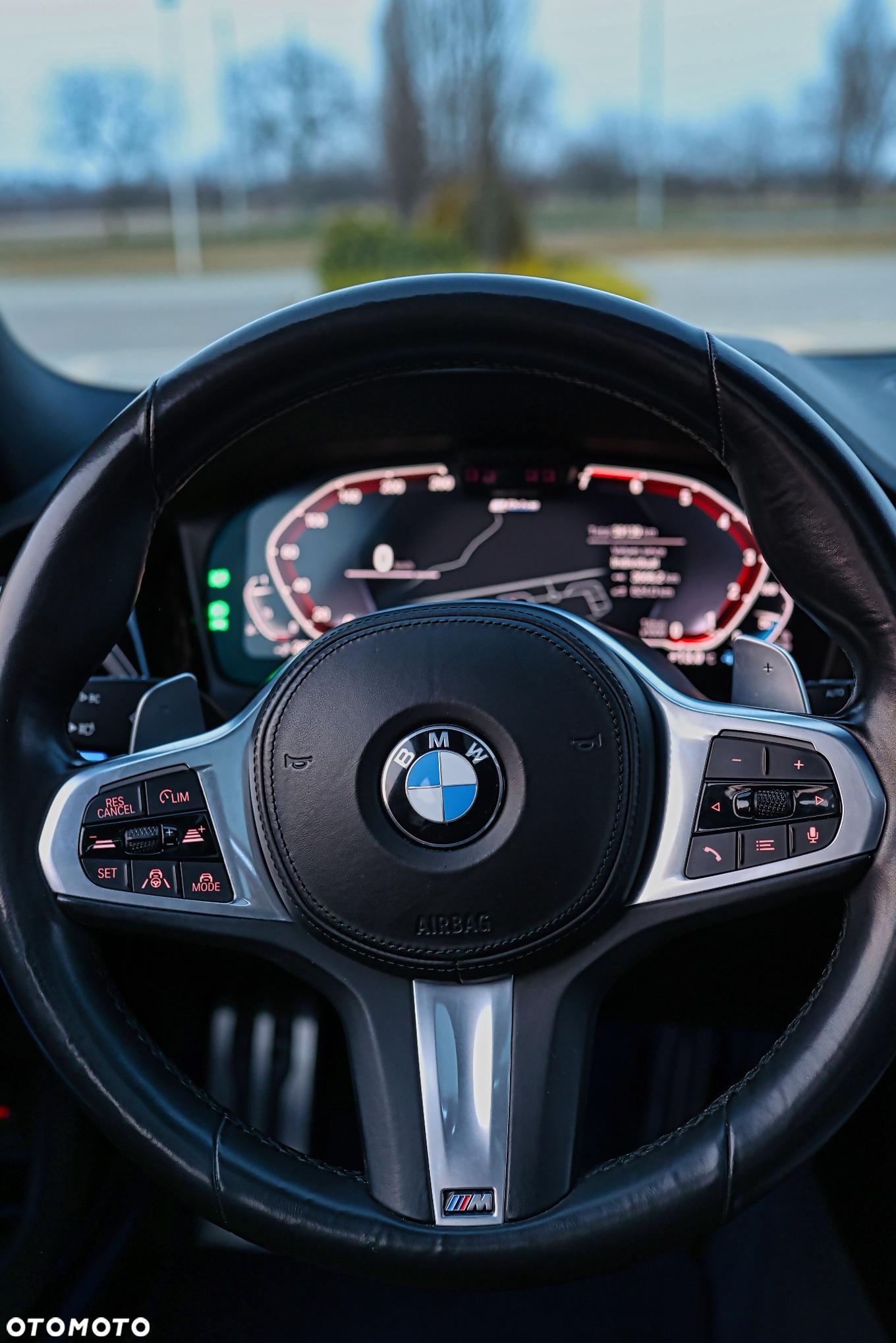 BMW Seria 3 330e M Sport sport - 28