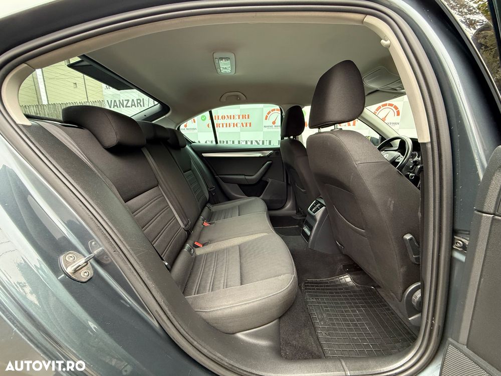 Skoda Octavia 1.6 TDI DSG Style - 8