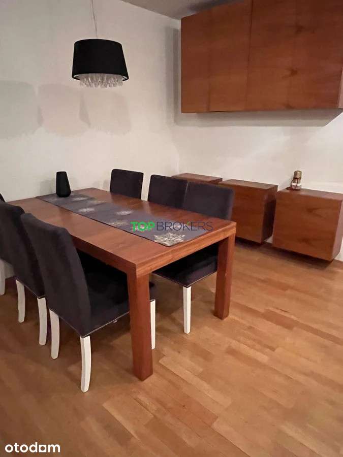Komfortowe trzy pokoje w spokojnej okolicy, garaż