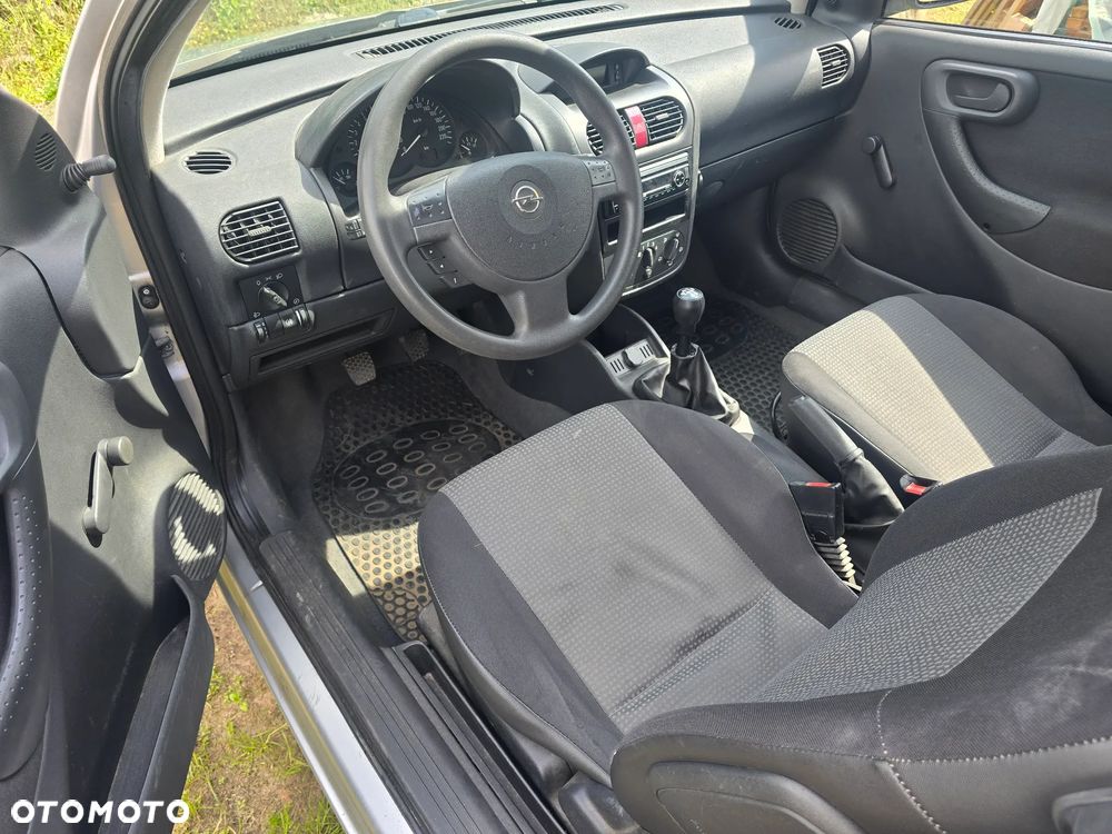 Opel Corsa - 16