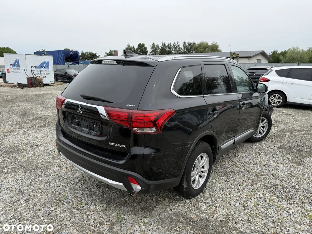 Mitsubishi Outlander 2.0 4WD CVT Diamant Edition+ - 3