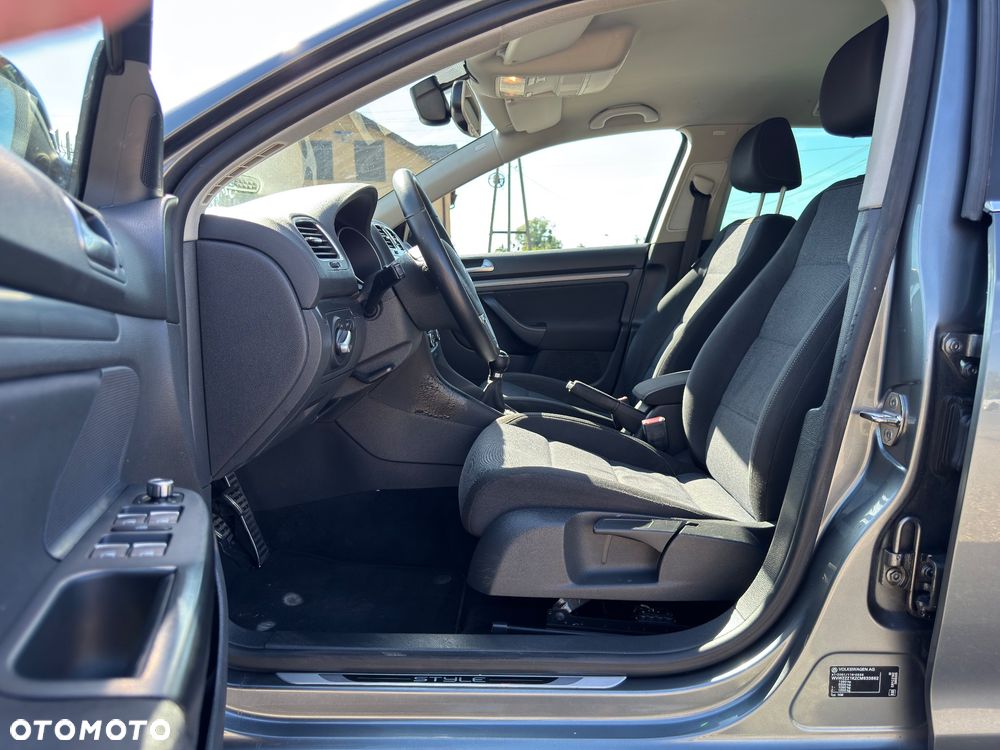 Volkswagen Golf 1.6 TDI DPF Style - 13