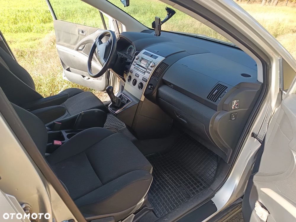 Toyota Corolla Verso - 22