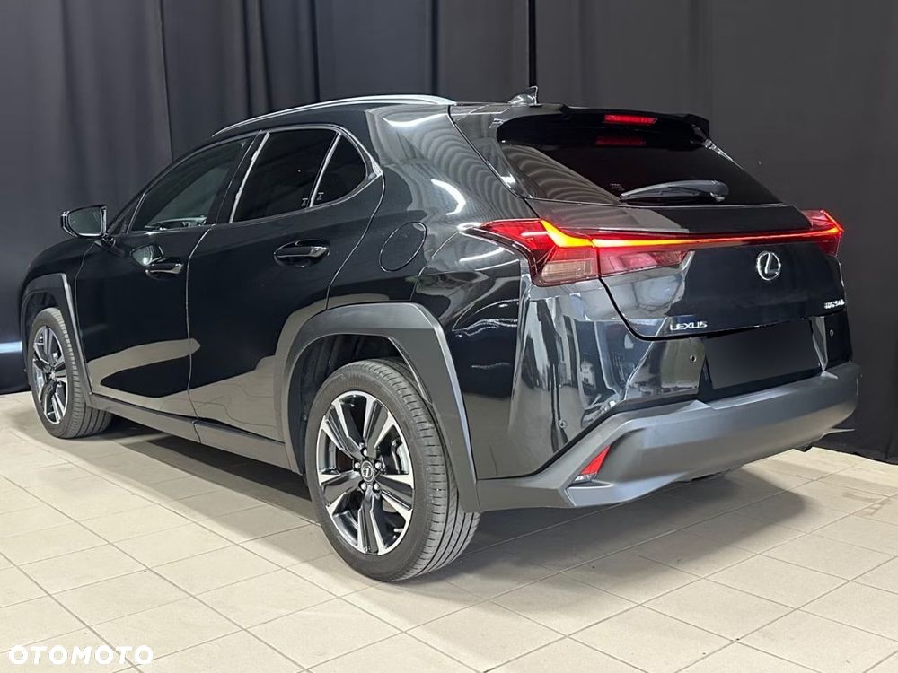 Lexus UX 250h Executive Line - 8