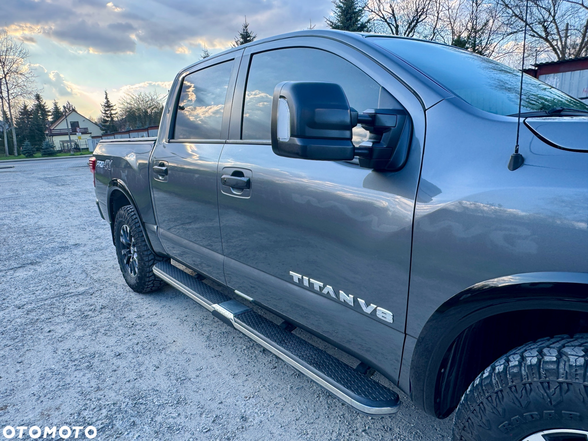 Nissan Titan - 15