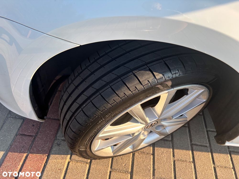Volkswagen Golf 1.6 TDI BlueMotion Technology Lounge - 19