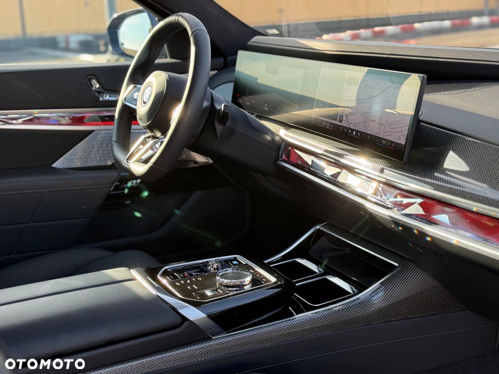 BMW i7 105.7kWh xDrive60 M Sport - 16