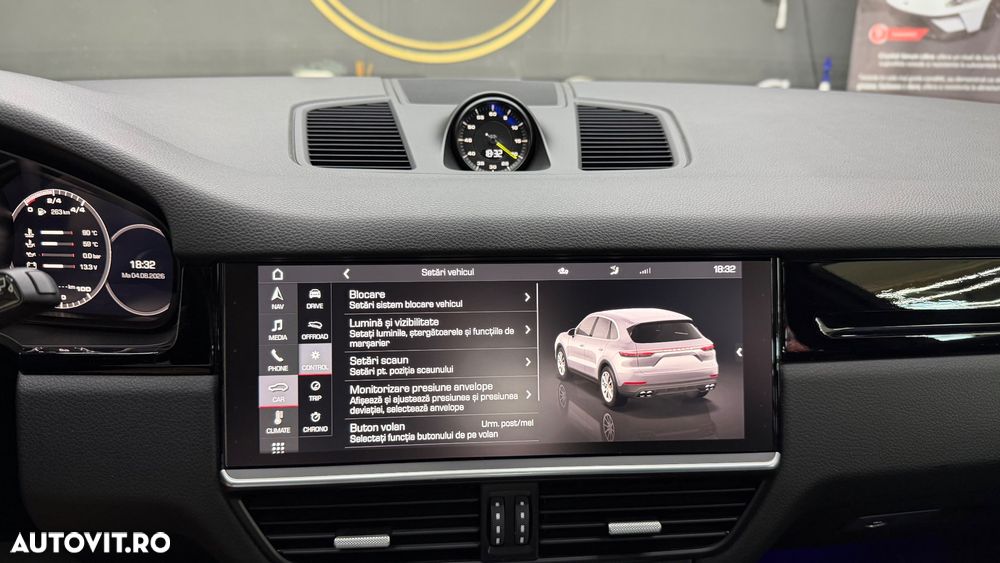 Porsche Cayenne Tiptronic S Platinum Edition - 12