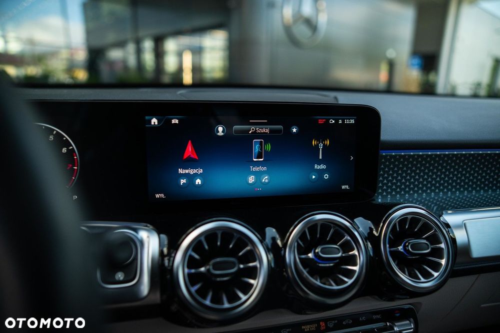 Mercedes-Benz GLB 200 Progressive 7G-DCT - 10