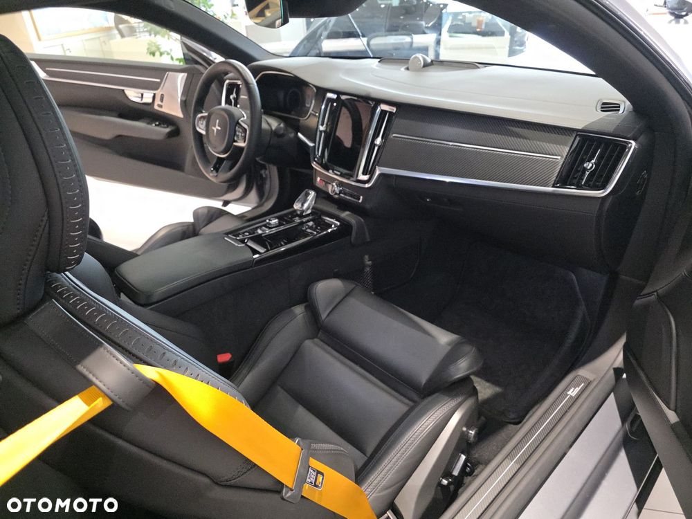 Polestar Inny - 33