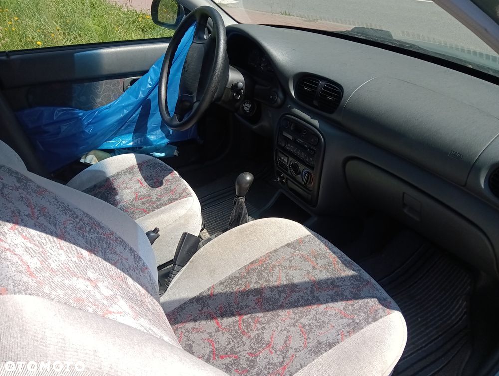 Hyundai Accent 1.3 GLS - 5