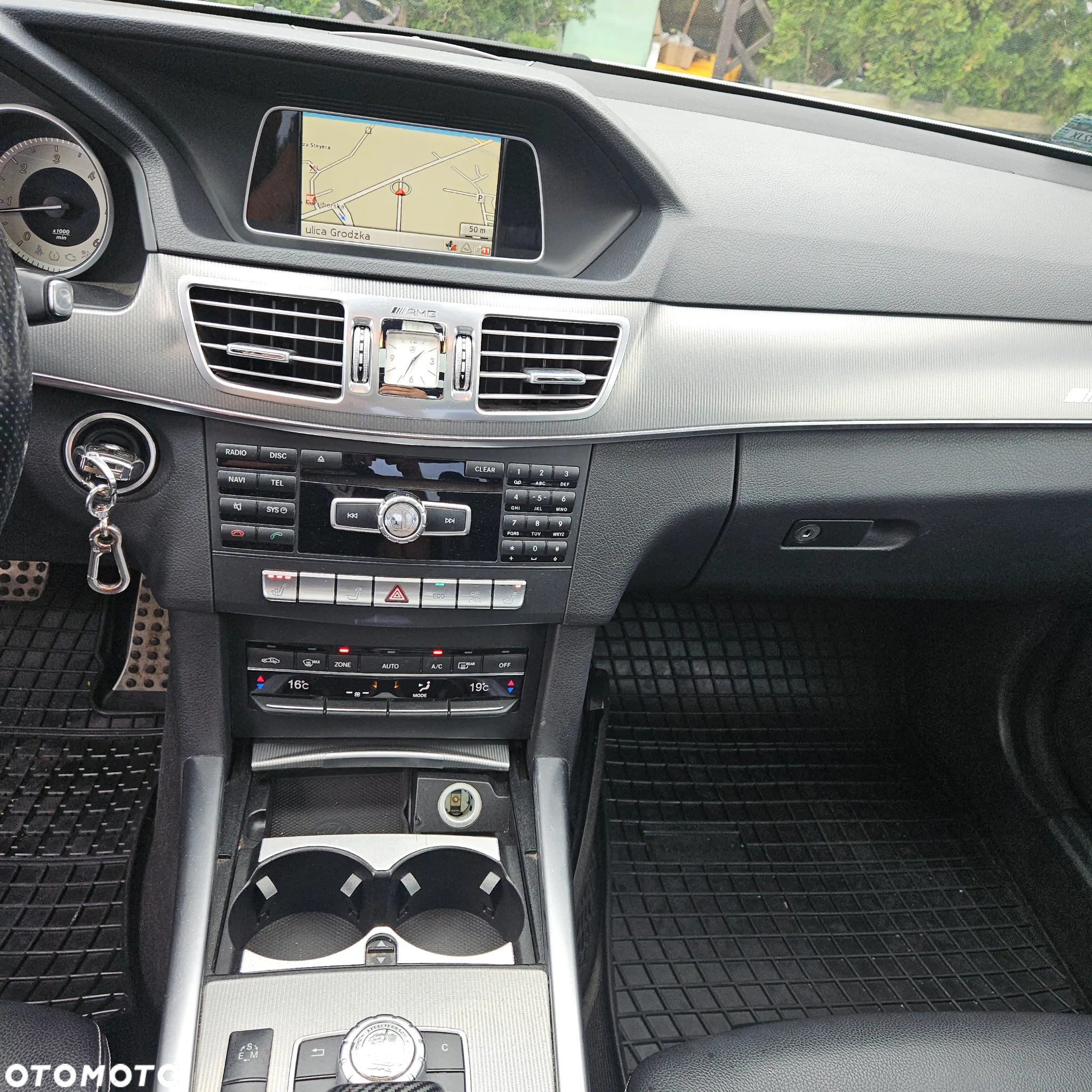Mercedes-Benz Klasa E 250 CDI 4-Matic Avantgarde - 32