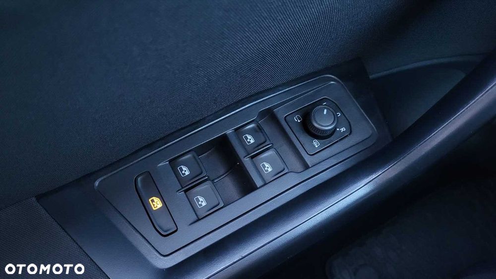 Volkswagen T-Roc - 15